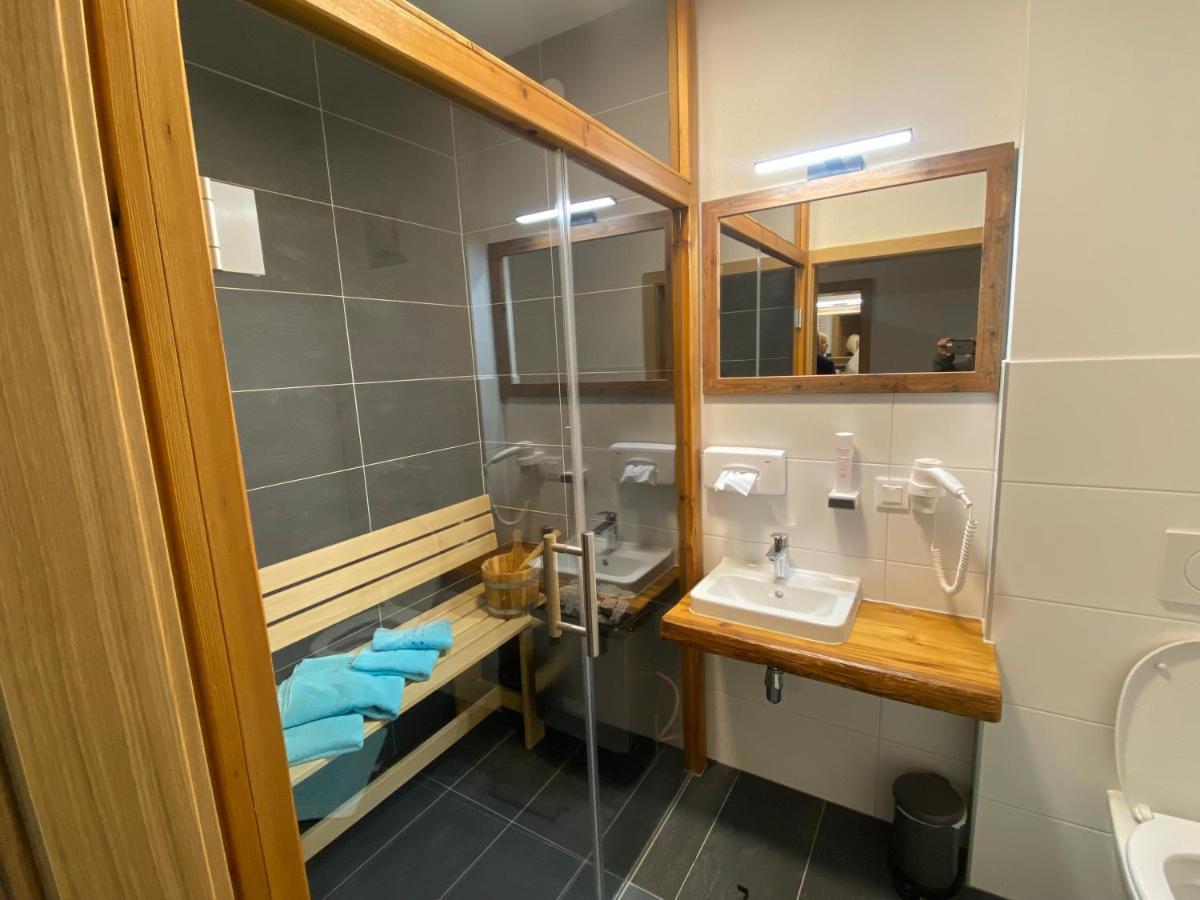 Alpenhotel & Aparthotel Lanz Hohentauern Bagian luar foto