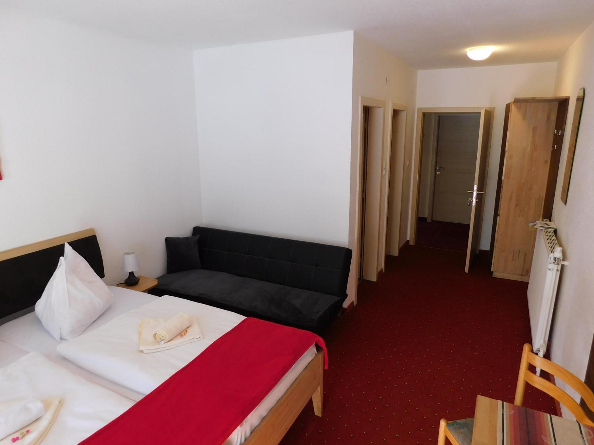 Alpenhotel & Aparthotel Lanz Hohentauern Ruang foto
